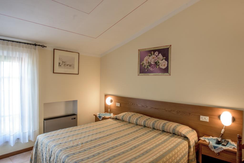 Albergo La Foresteria Bettolle Eksteriør billede